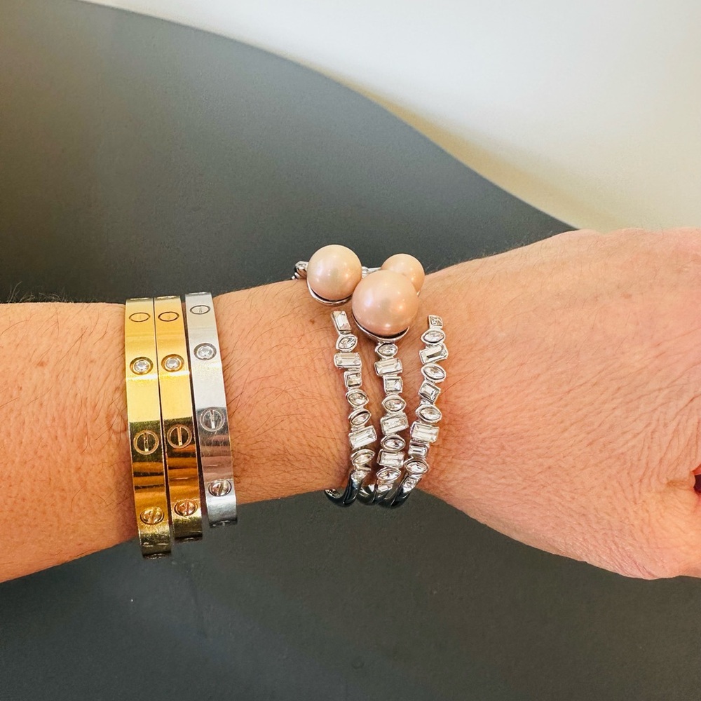 Alexis Bittar RARE Luxury authentic formal pearl Crystal Statement Cuff/Bracelet - Picture 4 of 17